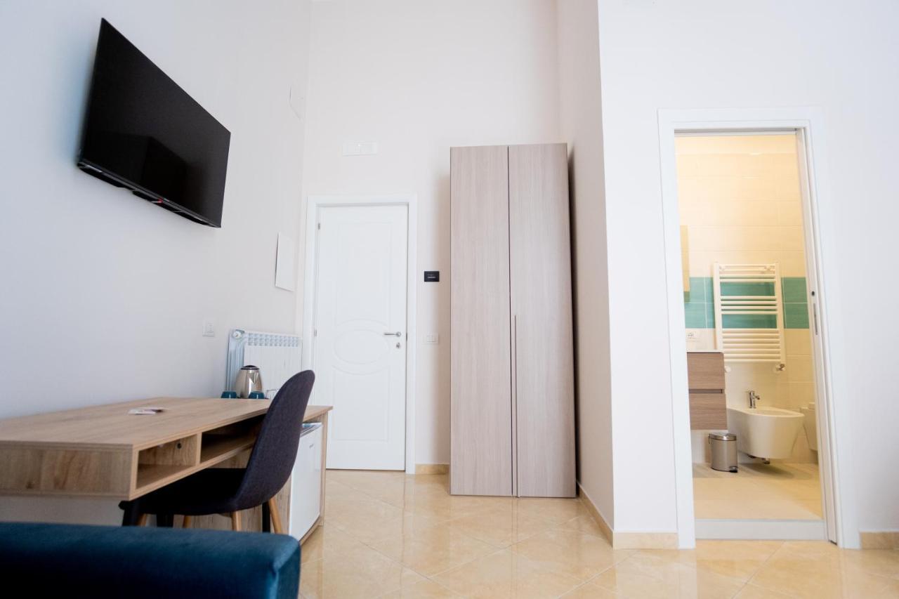 Leone Suites Toledo Naples Exterior photo